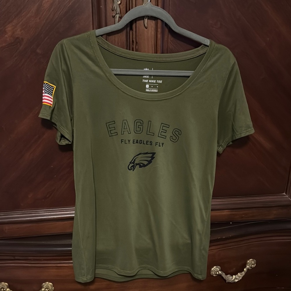Nike Green Short Sleeve Relaxed Tee
